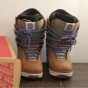 Womens Vans Ferra Pro (Hana Beaman) snowboard boots W(6) -USED- w/box